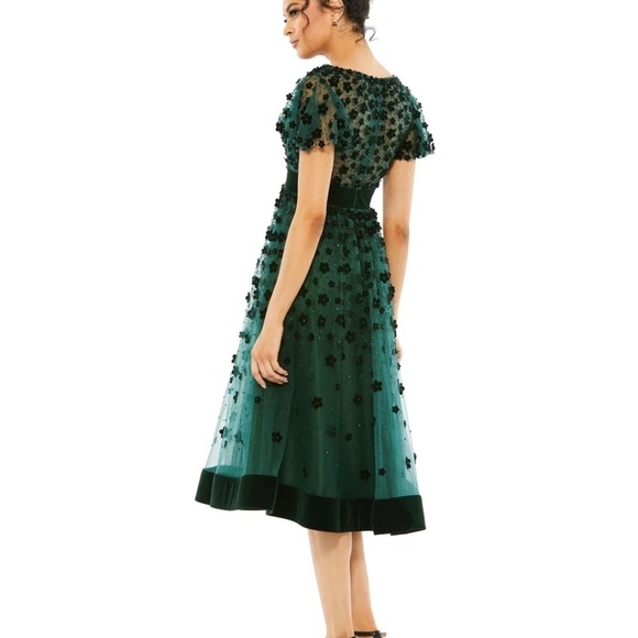 Mac Duggal 67854 NWT EMBELLISHED BUTTERFLY SLEEVE VELVET HEM MIDI DRESS - Picture 2 of 12